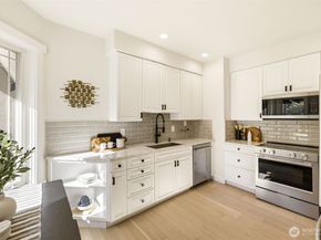 6420 224th Avenue NE, Redmond WA 98053