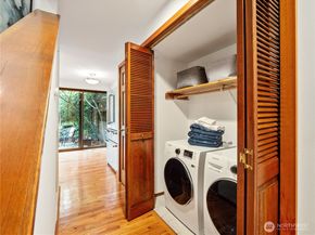 17519 NE 38th Court 9B, Redmond WA 98052