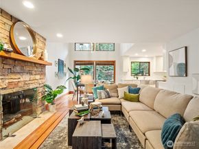 17519 NE 38th Court 9B, Redmond WA 98052