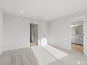 13210 NE 127th Way B, Kirkland WA 98034