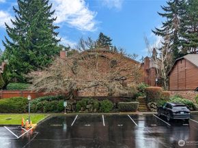 1733 157th Avenue NE E102, Bellevue WA 98008