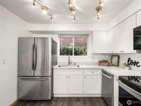 1733 157th Avenue NE E102, Bellevue WA 98008