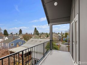 806 C S Rose Street, Seattle WA 98108