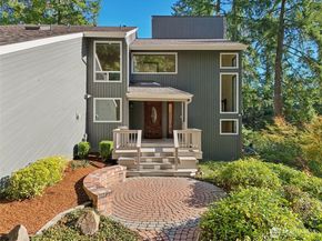 411 W Lake Sammamish Parkway NE, Bellevue WA 98008