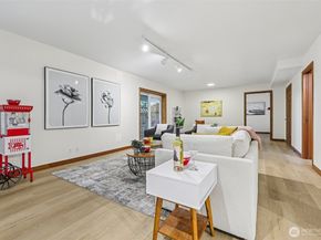 411 W Lake Sammamish Parkway NE, Bellevue WA 98008