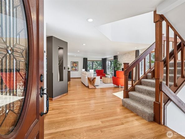 411 W Lake Sammamish Parkway NE, Bellevue WA 98008