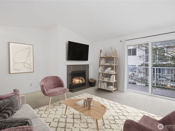 19230 Forest Park Drive NE H327, Seattle WA 98155