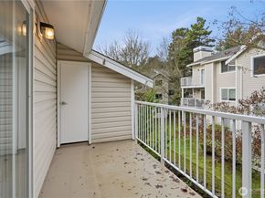 19230 Forest Park Drive NE H327, Seattle WA 98155