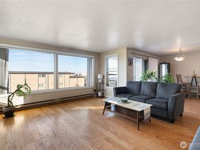 813 S 227th Place 5, Des Moines WA 98198