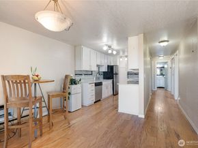 813 S 227th Place 5, Des Moines WA 98198