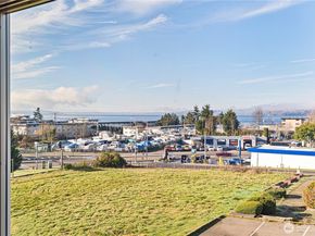 813 S 227th Place 5, Des Moines WA 98198