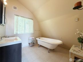 46 G Mukilteo Way, Hat Island WA 98206