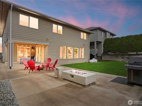 2414 Garden Court N, Renton WA 98056