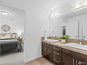 2414 Garden Court N, Renton WA 98056