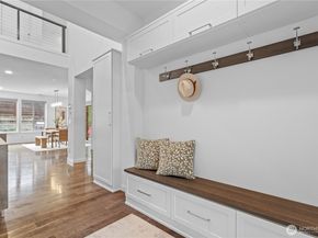 2414 Garden Court N, Renton WA 98056