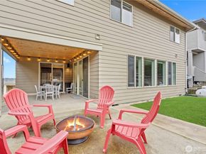 2414 Garden Court N, Renton WA 98056