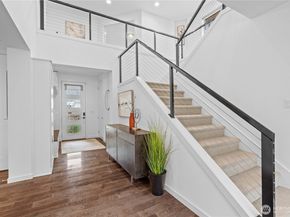 2414 Garden Court N, Renton WA 98056