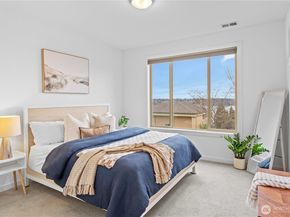 2414 Garden Court N, Renton WA 98056