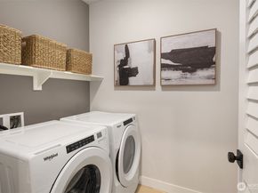 6949 NE 184th Lane 412, Kenmore WA 98028