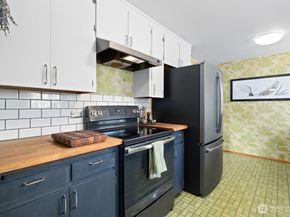 10034 3rd Avenue SW, Seattle WA 98146