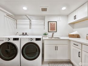 7060 Dibble Avenue NW, Seattle WA 98117