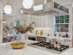 7060 Dibble Avenue NW, Seattle WA 98117