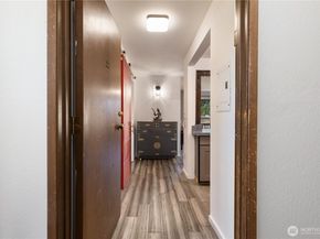 19409 56th Avenue W 201, Lynnwood WA 98036