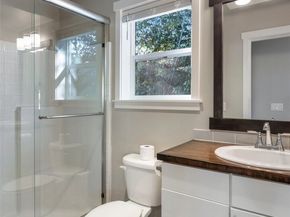 12757 Dayton Avenue N B, Seattle WA 98133