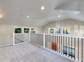 12757 Dayton Avenue N B, Seattle WA 98133