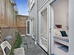 410 Malden Avenue E B, Seattle WA 98112