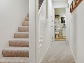 410 Malden Avenue E B, Seattle WA 98112