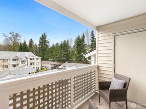 15300 112th Avenue NE C304, Bothell WA 98011