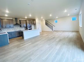 617 103rd Court SE SW 10, Lake Stevens WA 98258