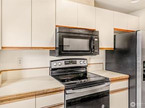 505 W Roy Street 304, Seattle WA 98119