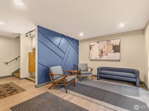 505 W Roy Street 304, Seattle WA 98119