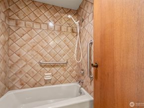 505 W Roy Street 304, Seattle WA 98119