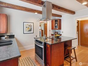 2463 26th Avenue E, Seattle WA 98112