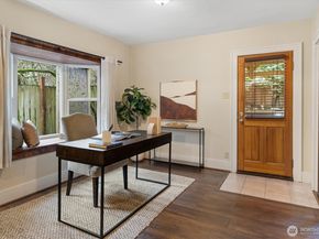 2463 26th Avenue E, Seattle WA 98112