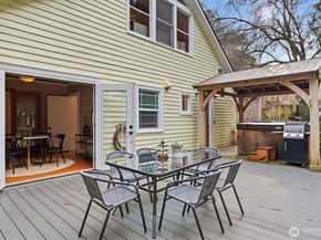 2463 26th Avenue E, Seattle WA 98112