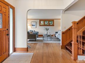 2463 26th Avenue E, Seattle WA 98112