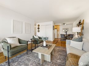 515 S Lake Street 204, Kirkland WA 98033