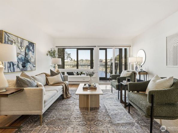 515 S Lake Street 204, Kirkland WA 98033