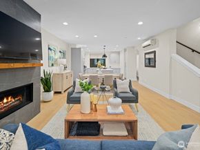 11223 NE 13th Lane, Bellevue WA 98004