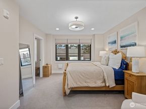 11223 NE 13th Lane, Bellevue WA 98004