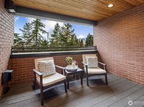 11223 NE 13th Lane, Bellevue WA 98004