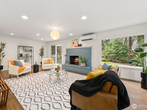 15019 119th Avenue SW, Vashon WA 98070