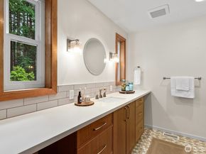 15019 119th Avenue SW, Vashon WA 98070