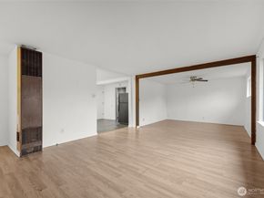 833 E Marine View Drive, Everett WA 98201