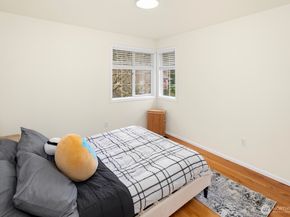 14916 NE 76th Court, Redmond WA 98052