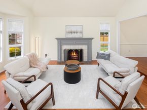 14916 NE 76th Court, Redmond WA 98052